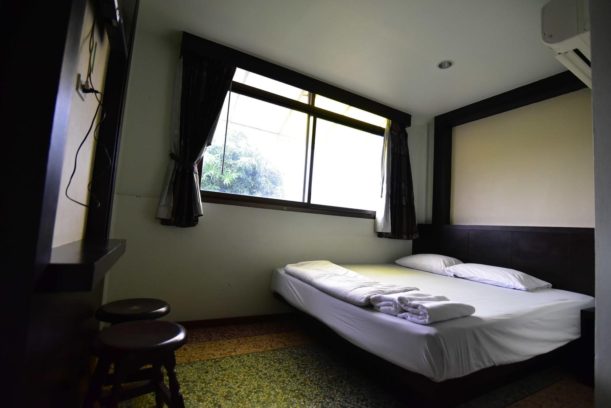 Thara House Hotel Banguecoque Exterior foto