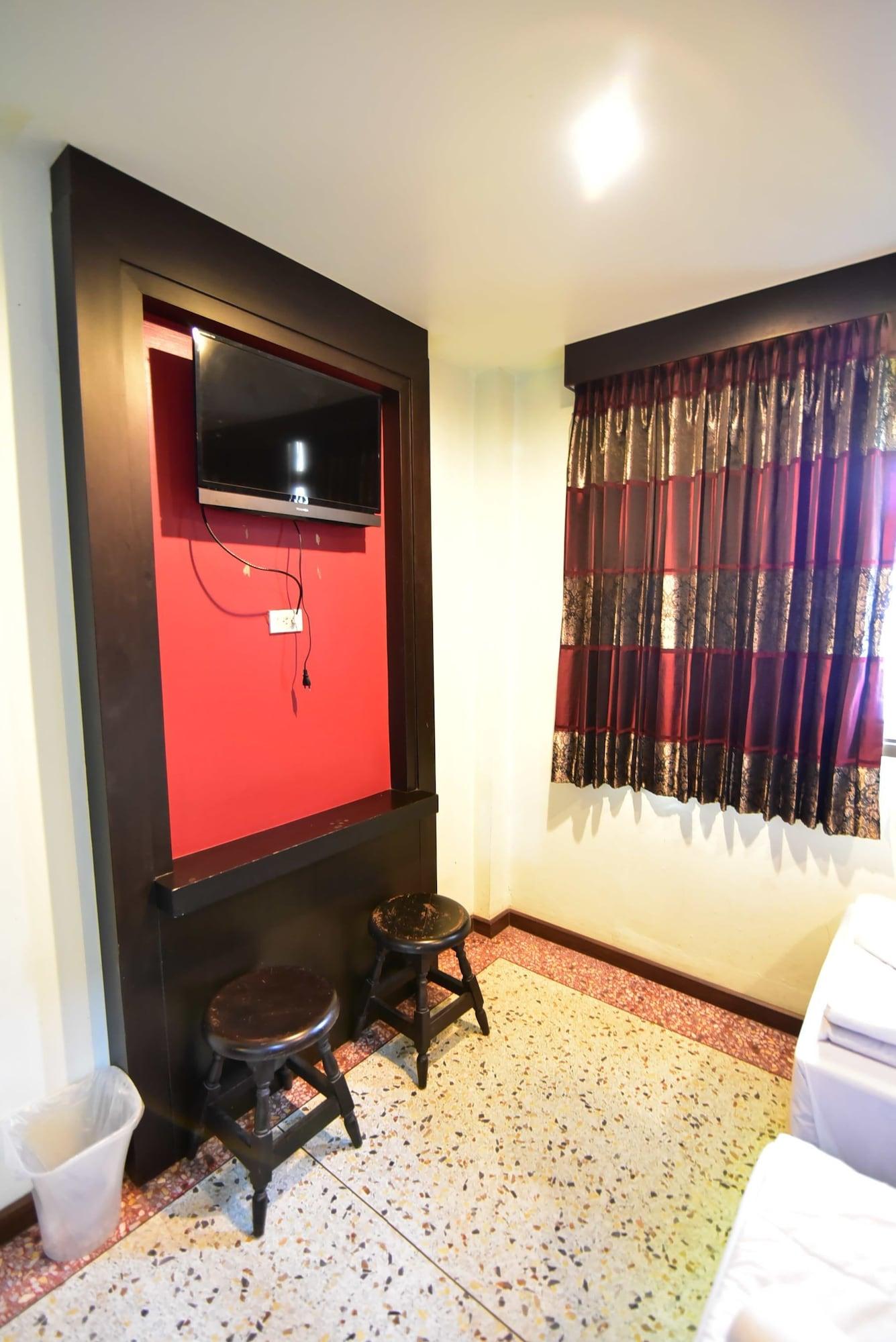 Thara House Hotel Banguecoque Exterior foto