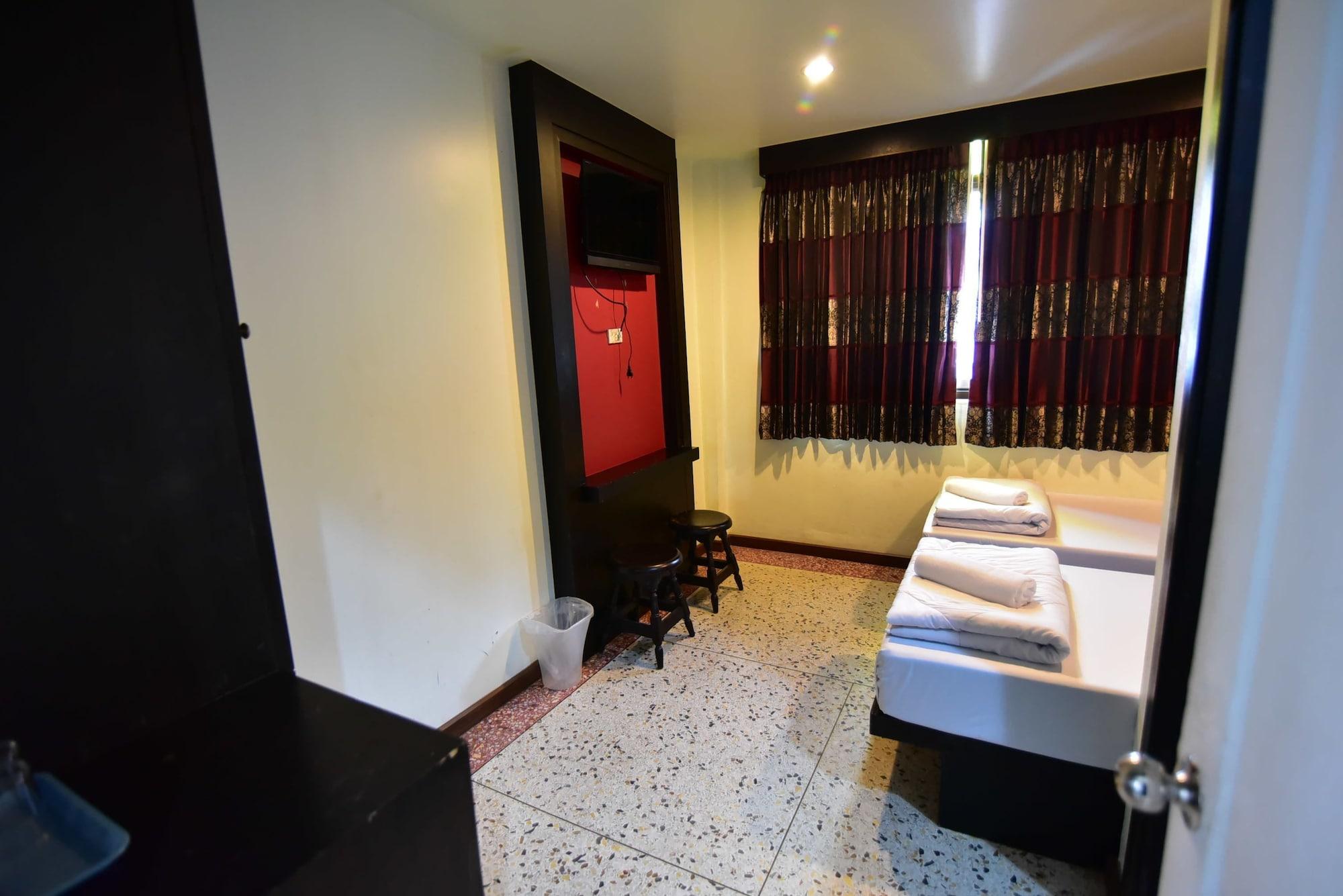 Thara House Hotel Banguecoque Exterior foto