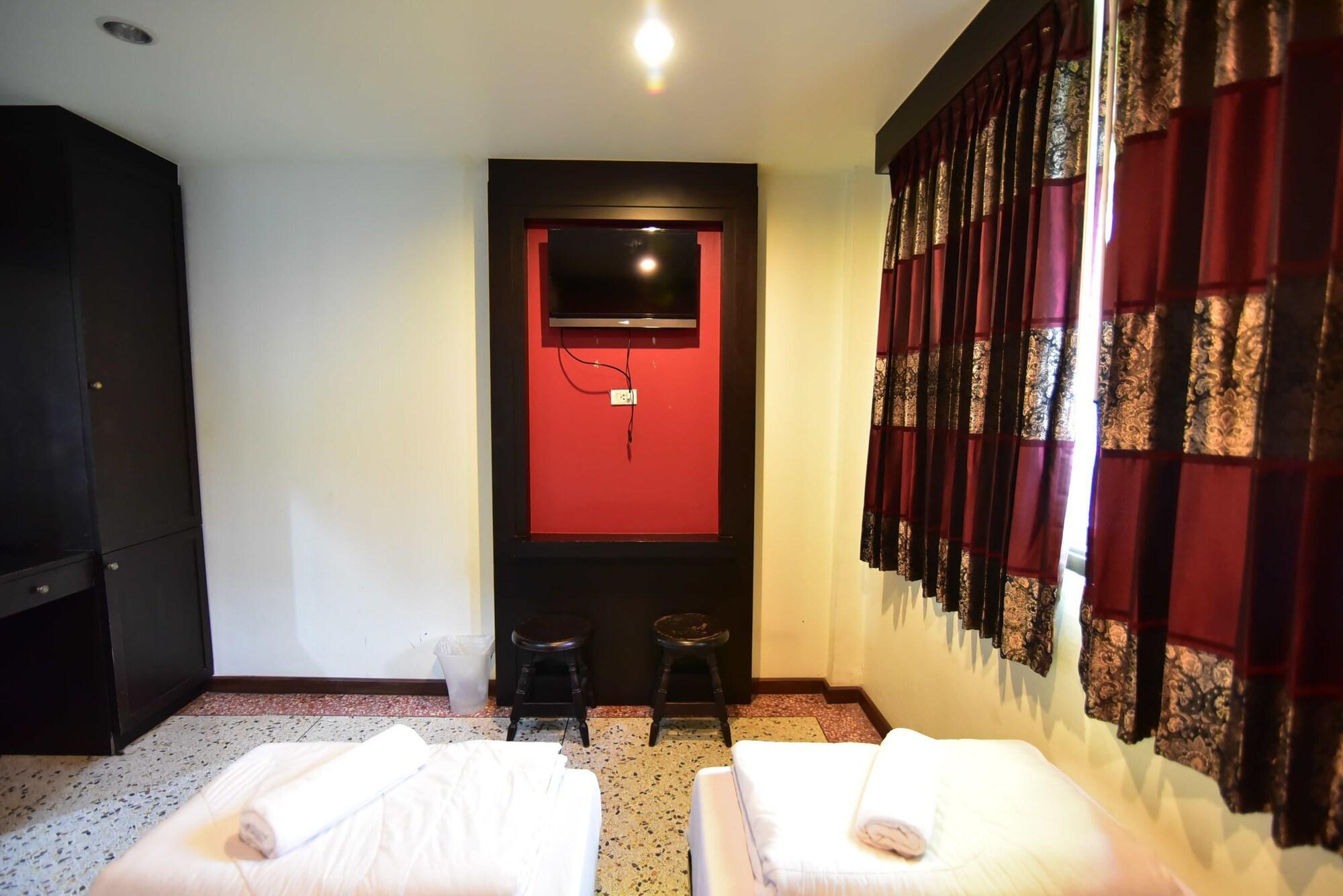 Thara House Hotel Banguecoque Exterior foto
